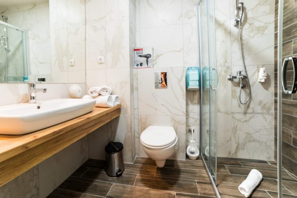 HC0A0082-1240×827-1-1