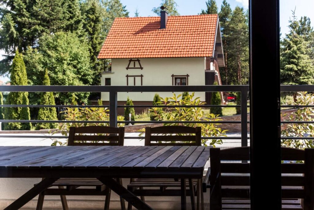 HC0A0187-1240×827-1-1