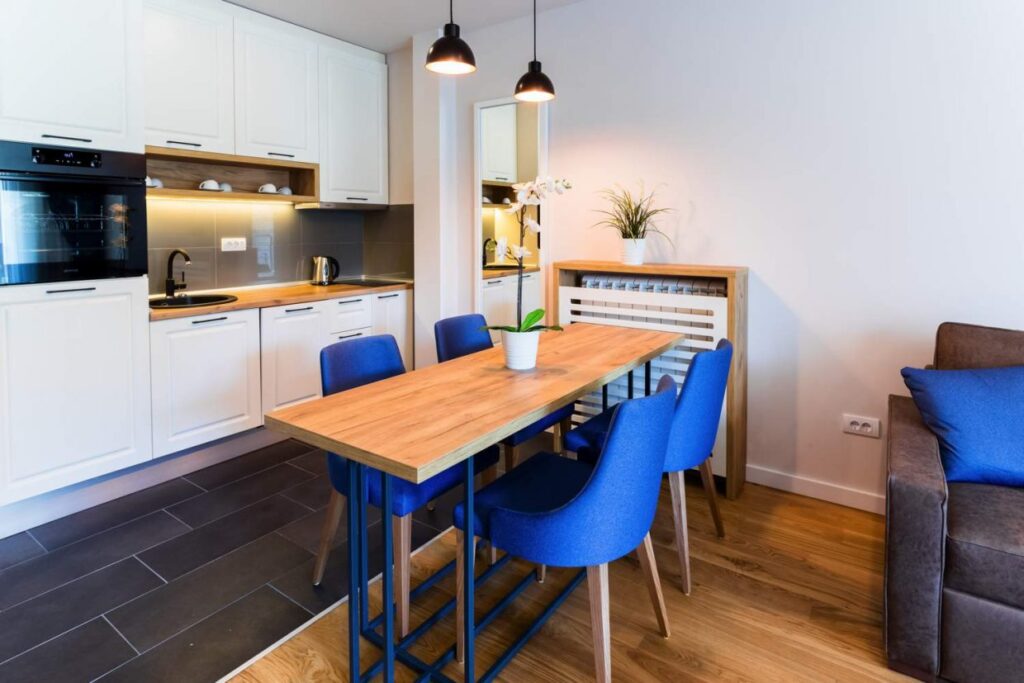 HC0A0213-1240×827-1-1