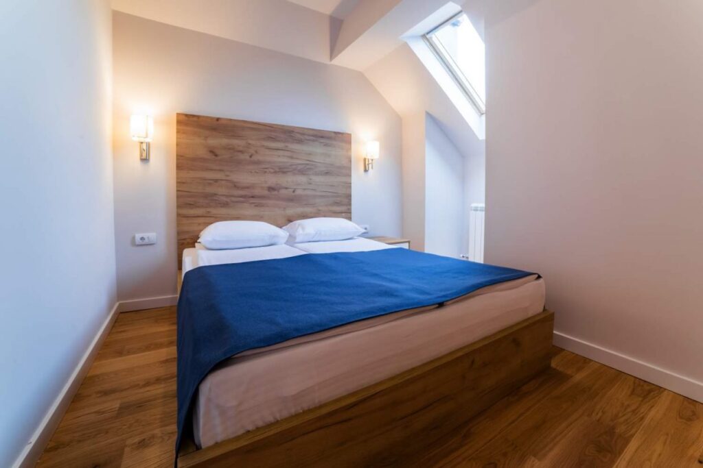 HC0A0477-1240×827-1-1