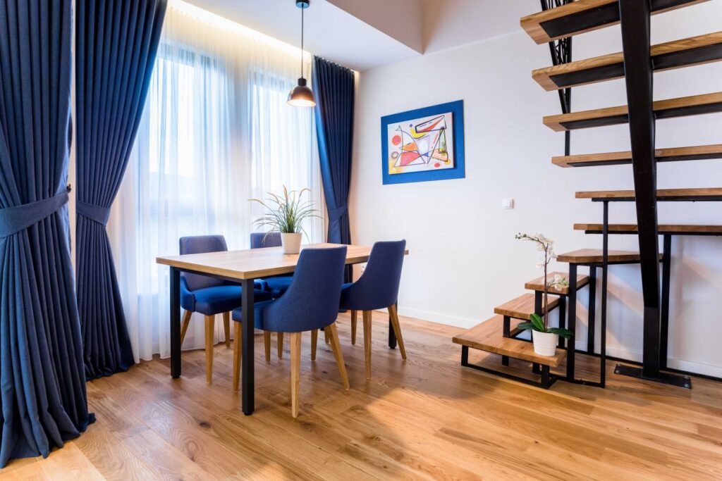 HC0A9291-1240×827-1-1