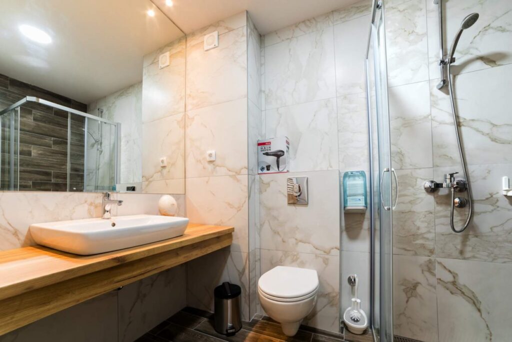 HC0A9592-1240×827-1-1