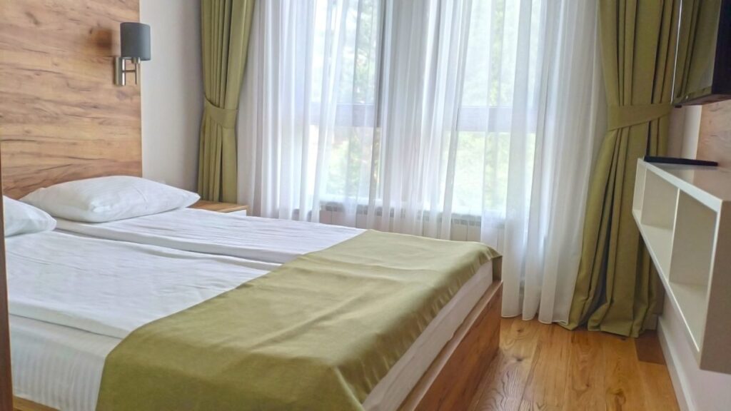 IMG_20200611_102914-min-1240×698-1-1