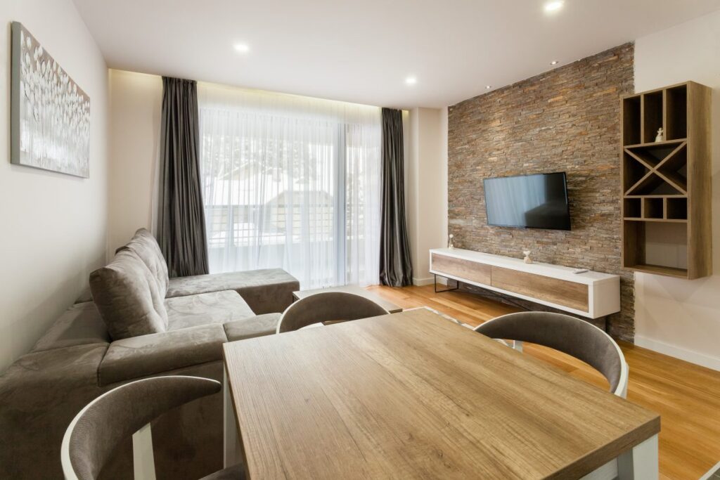 IMG_4631-1240×827-1-1