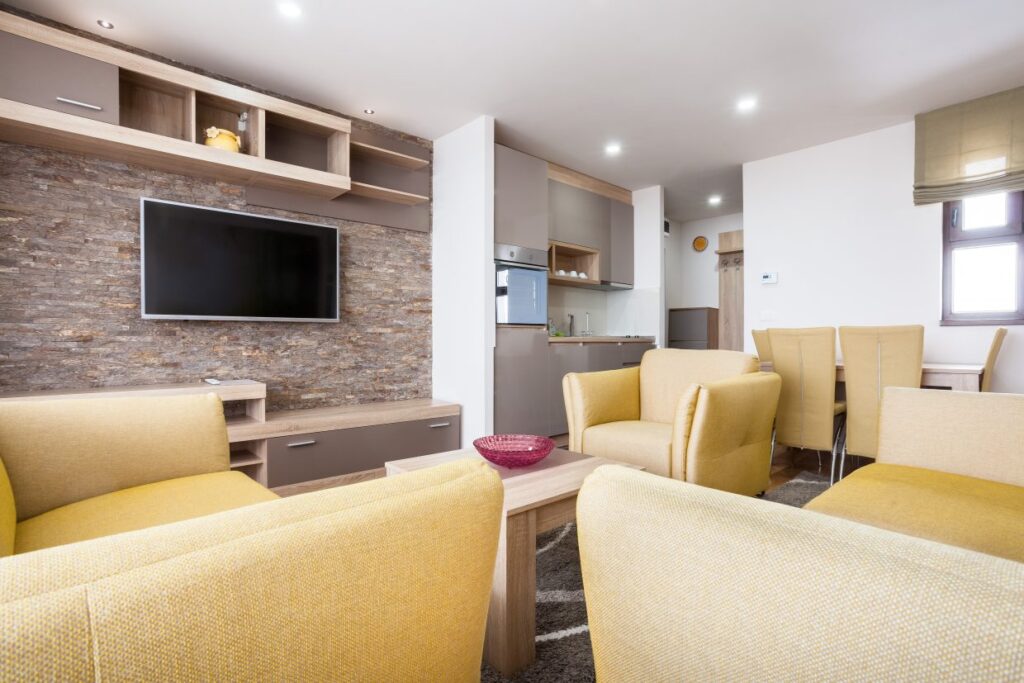 IMG_4781-1240×827-1-1