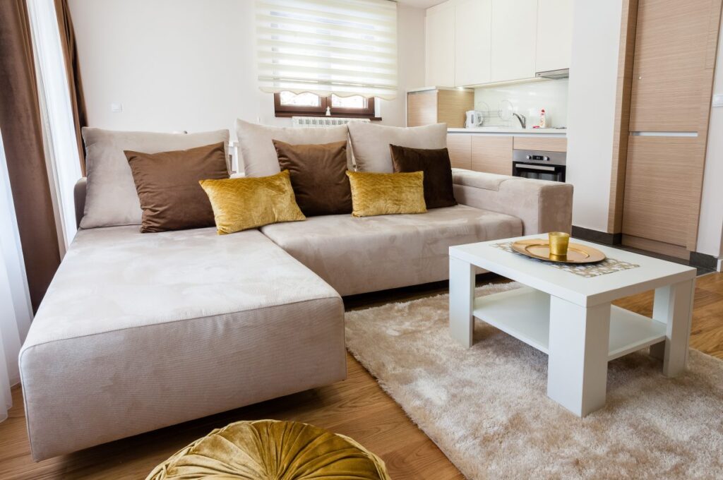 IMG_4931-1240×823-1-1