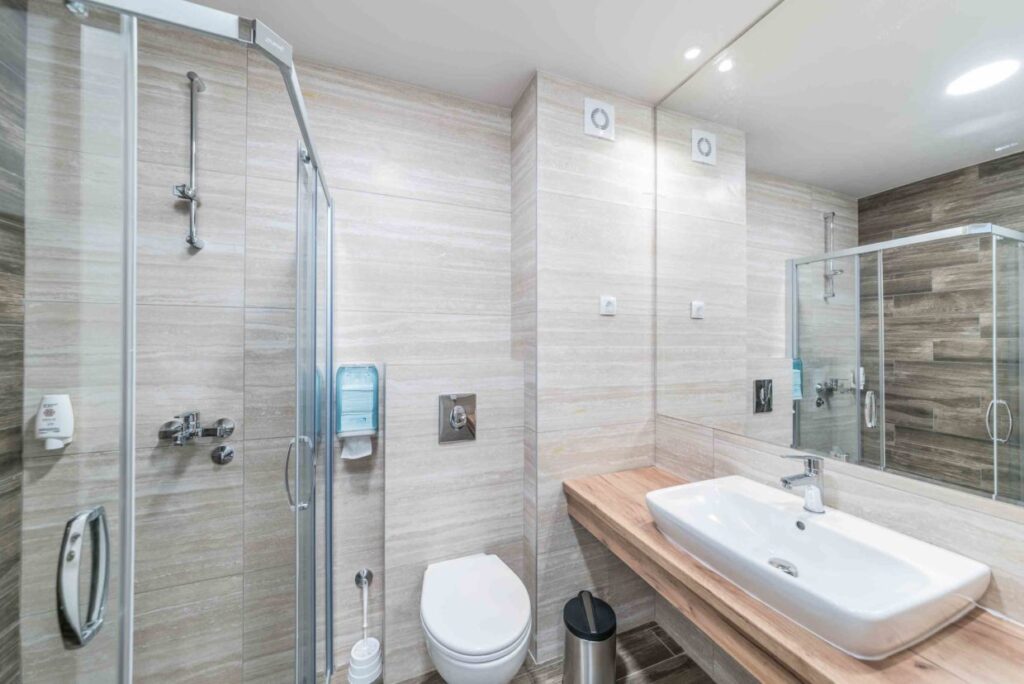 LUKA KOPRIVICA – LUKA3RD@GMAIL.COM