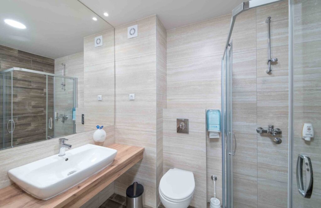 LUKA KOPRIVICA – LUKA3RD@GMAIL.COM