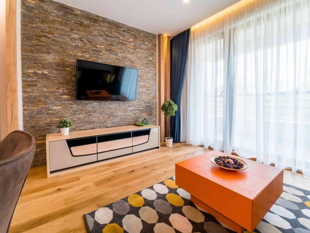 PANA9283-1240×930-1-1