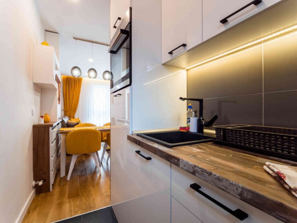 PANA9442-1240×930-1-1