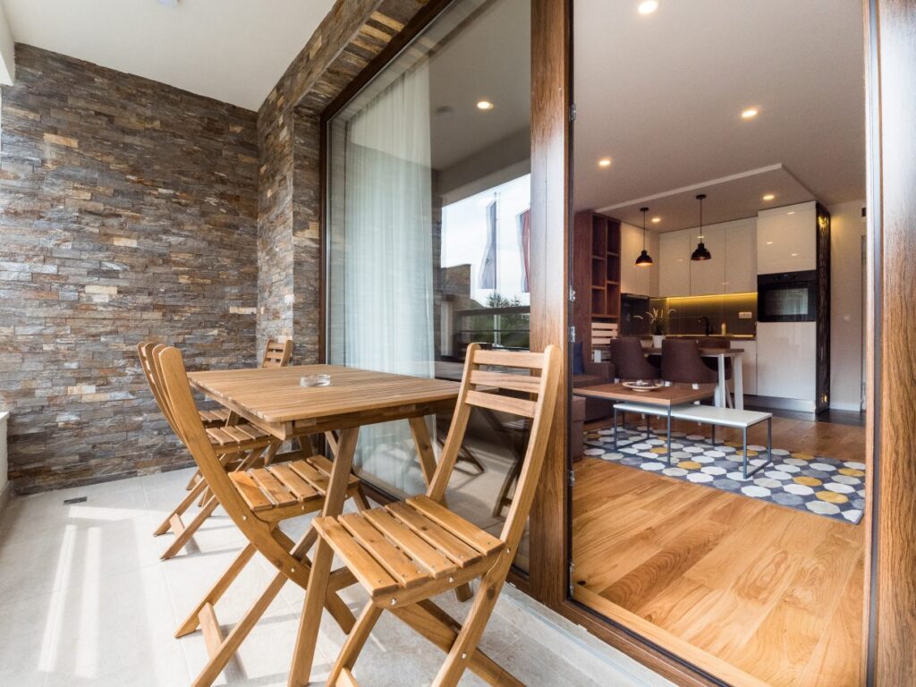 PANA9542-1240×930-1-1