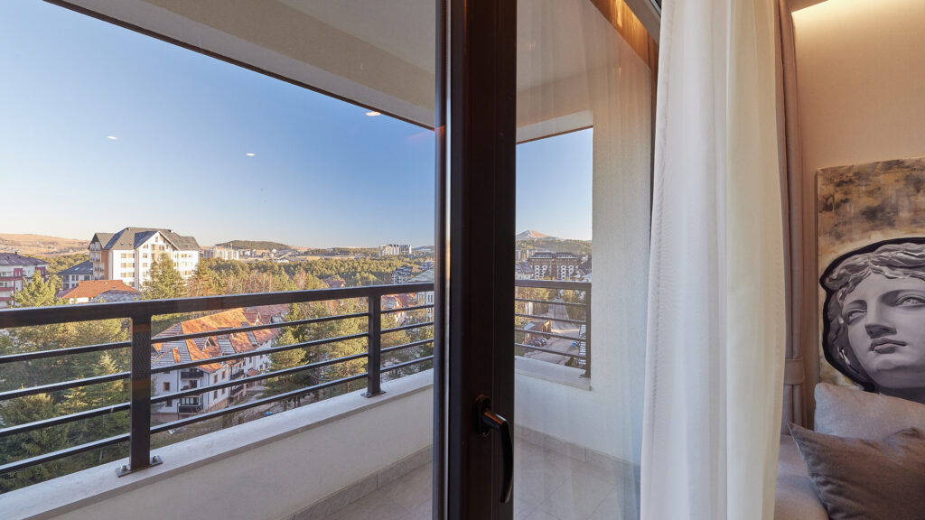 PREMIUM-TWO-BEDROOM-APARTMENT-4-2